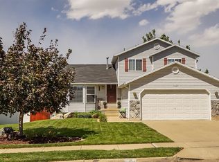 1045 E Pheasant View Dr, Layton, UT 84041