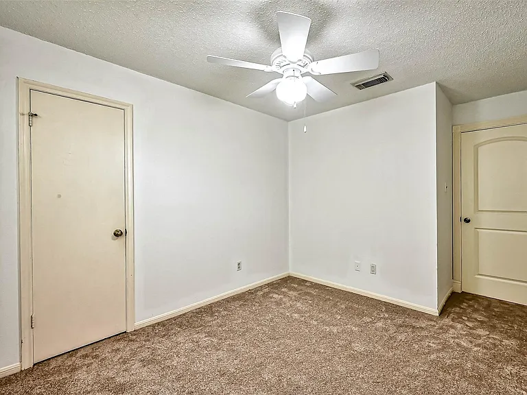 2922 Lakefield Way — Photo 32