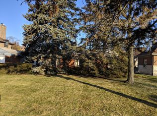 2040 Manor Ln, Park Ridge, IL 60068