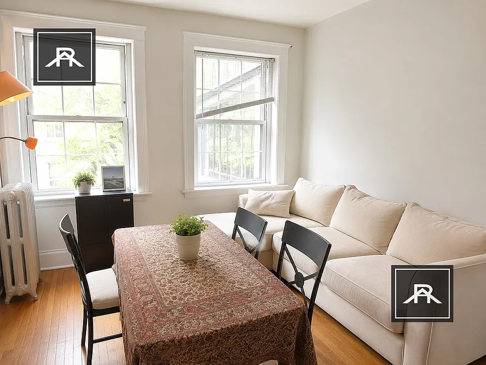 103 Strathmore Rd #1
