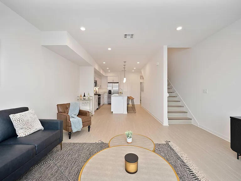 River Gate Townhomes — Photo 33