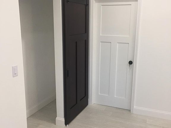 5th image of 16 E 40th St #16