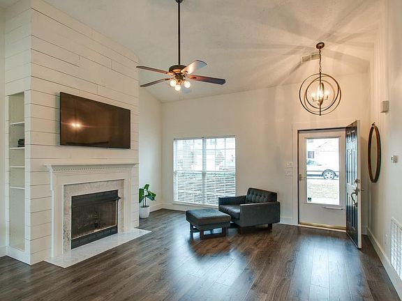 2nd image of 3109 Winberry Dr