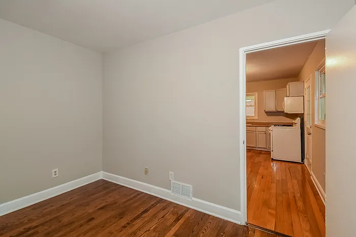 2712 Cherry Laurel Ln SW — Photo 13
