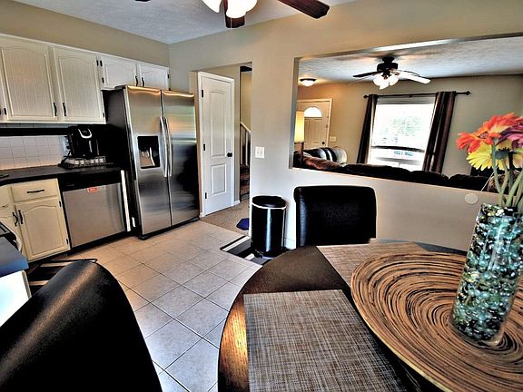 5th image of 7213 S 132nd Ave
