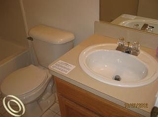 4th image of 15664 Stone Crossing Dr #1