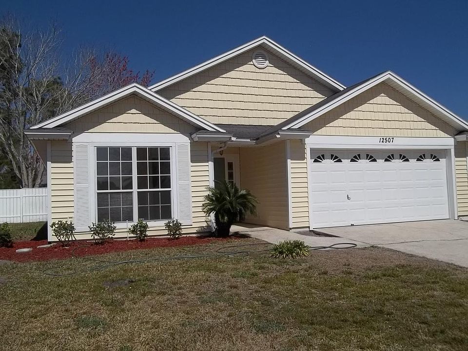 Covered Entry and Garage