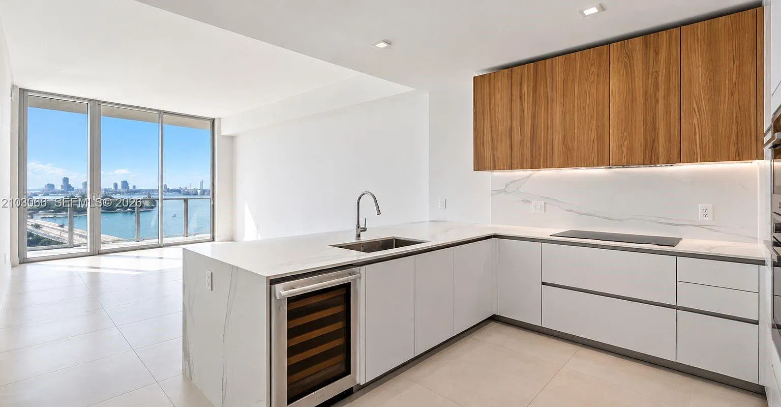 Casa Bella Condo Unit 1804 — Photo 4