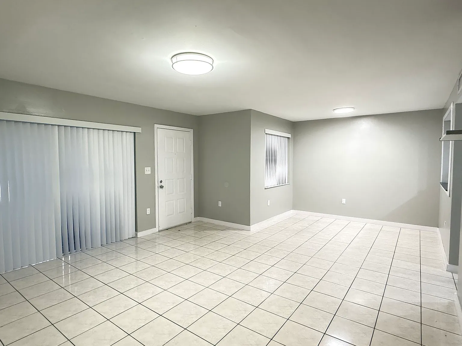 1 bed, 2.0 bath, 800 sqft, $2,100 — Photo 3