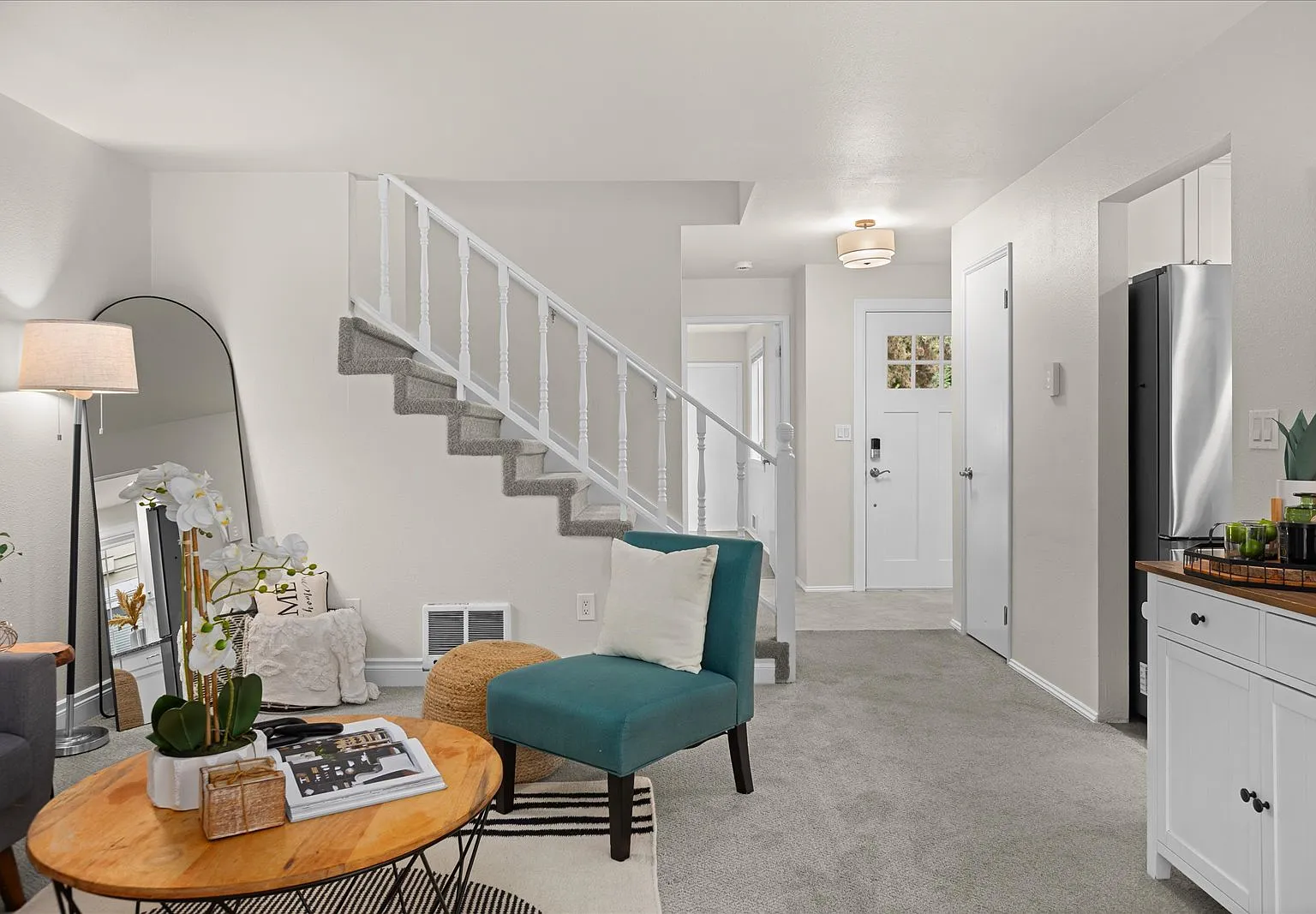 3 bed, 1327 sqft, $2,800 — Photo 3
