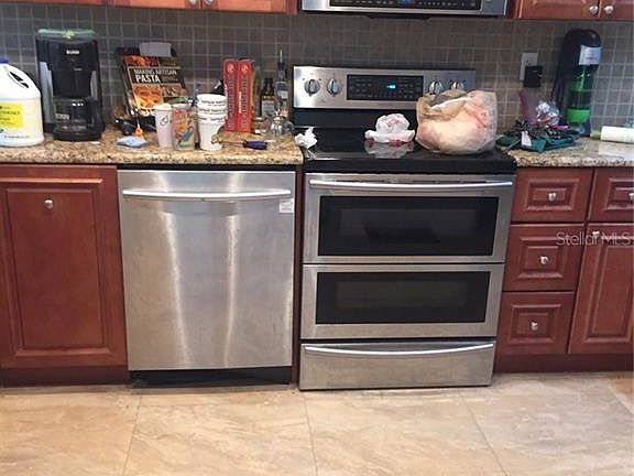 4th image of 1388 Sandalwood Dr