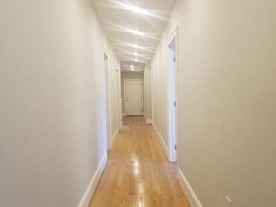 24 Moreland St #8