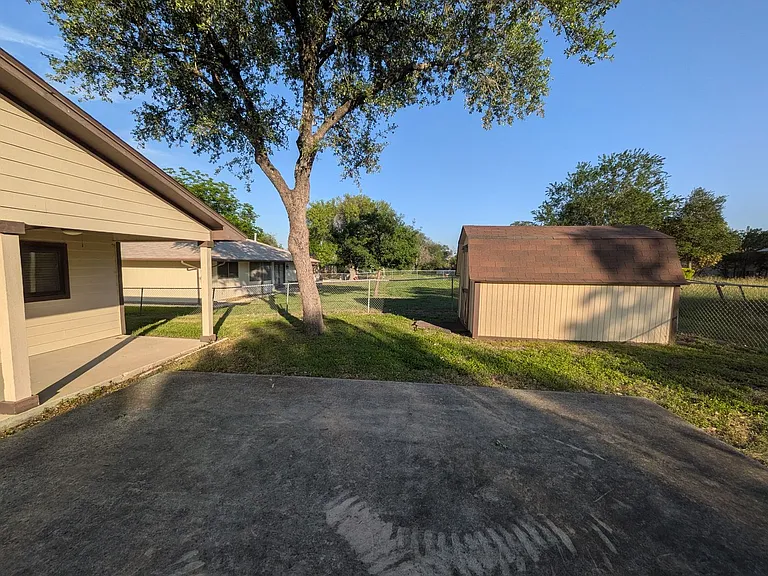 6618 Cloverbend St — Photo 57