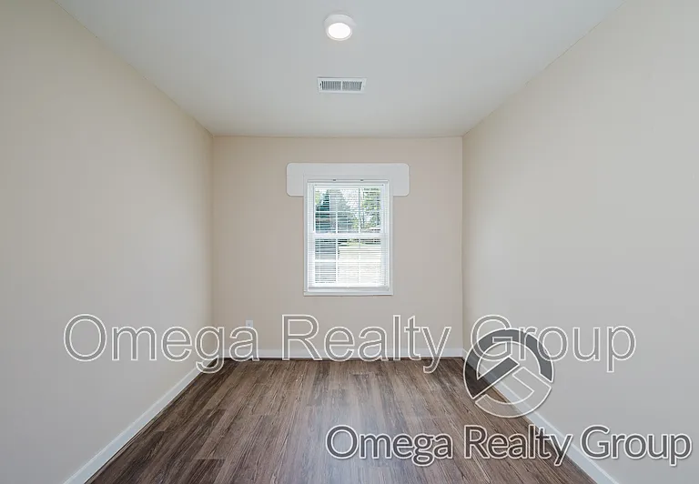 12 E Clay St — Photo 22