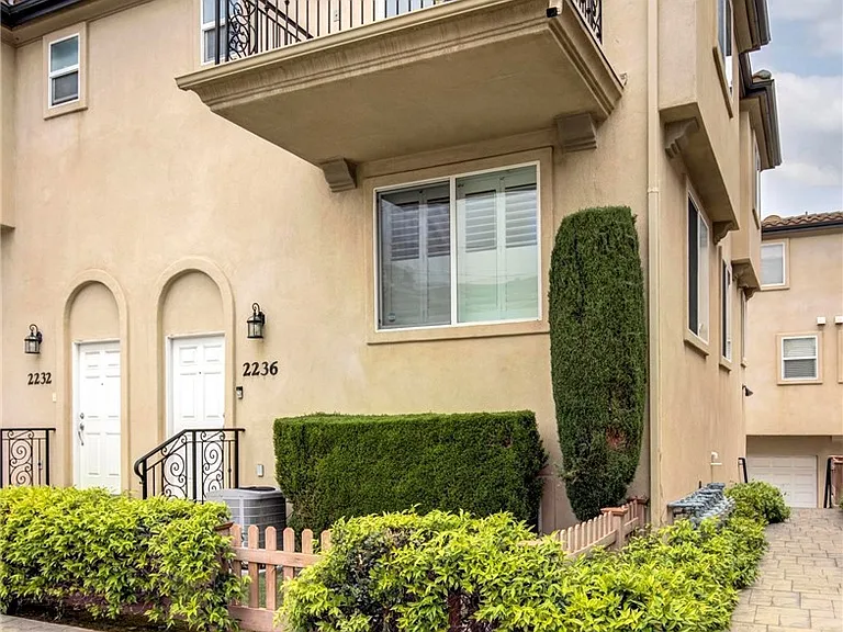 2236 Dominguez St — Photo 1