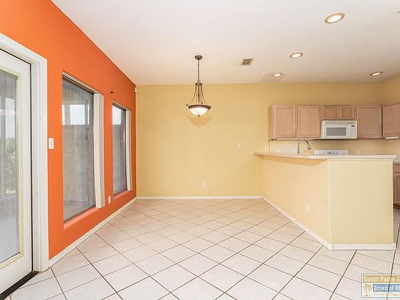 4th image of 4 Golf House Rd