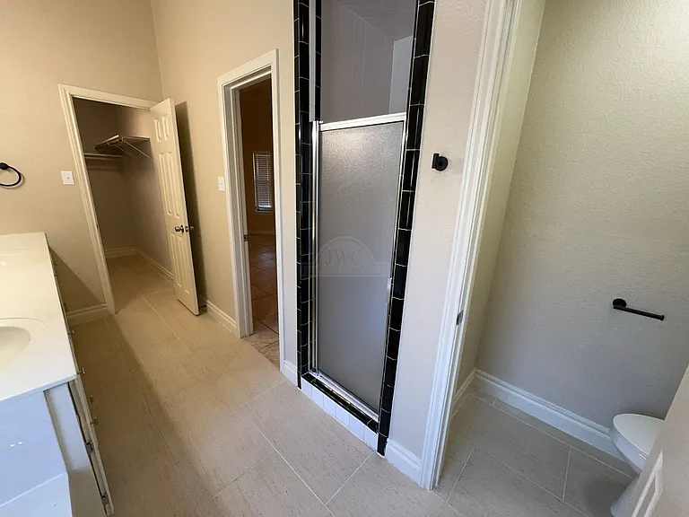 3906 Lone Oak Dr — Photo 17