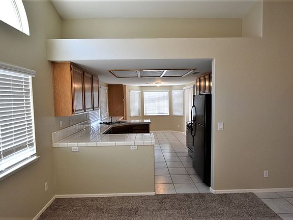 3rd image of 4601 Mancilla St