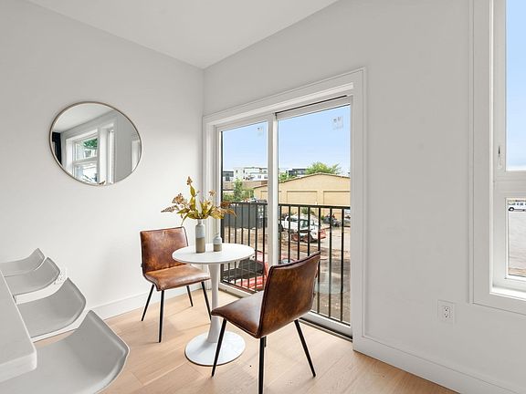 5th image of 9 Franklin St #1