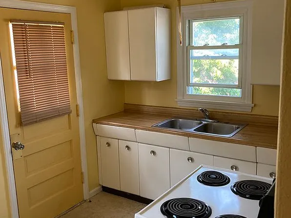 211 Ernst Ave, Dayton, OH 45405