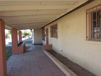 3rd image of 717 W Calle Lerdo
