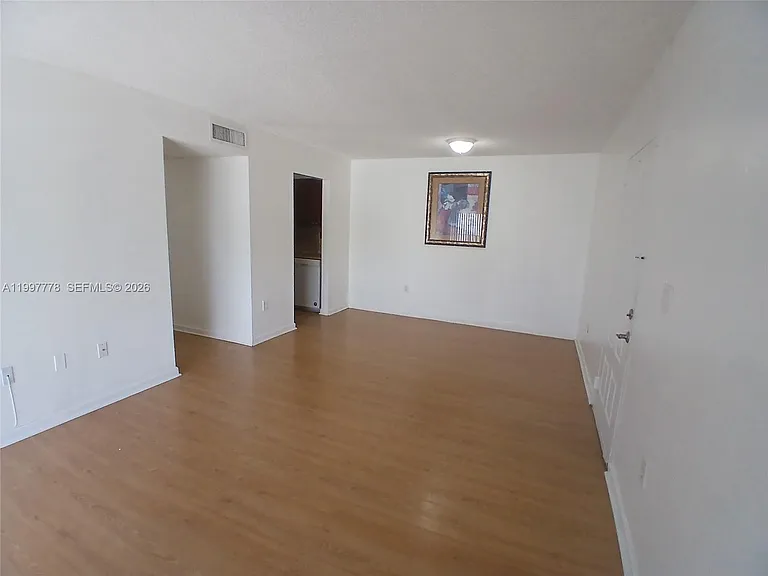 7405 SW 152nd Ave #202 — Photo 4