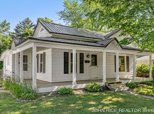 704 W Orange St, Greenville, MI