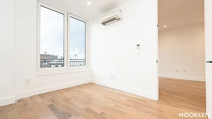 Rented by Nooklyn NYC LLC | media 4
