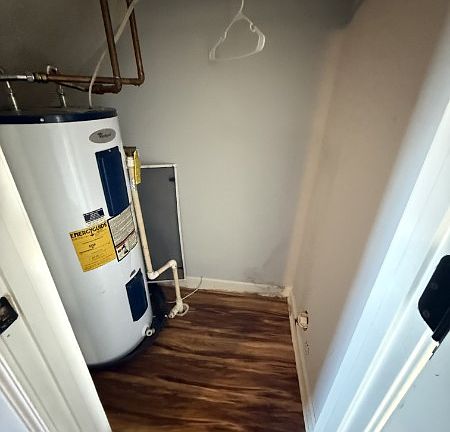 5th image of 330 Audrea Ln APT 1