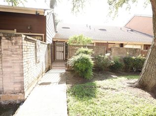 12604 Newbrook Dr, Houston, TX 77072