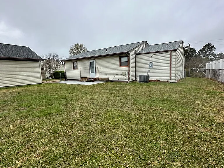 1636 King William Rd — Photo 6
