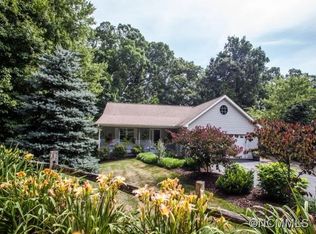 39 Little Forest Dr, Asheville, NC 28806