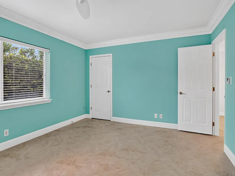 899 Granada Dr — Photo 22