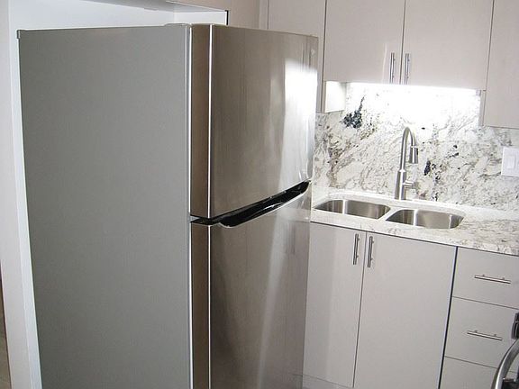 4th image of 919 S McKinley Ave APT 1A