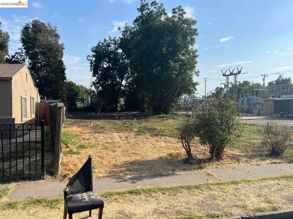 2638 W Acacia St, Stockton, CA 95203