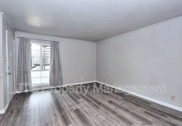 4439 V St #1 — Photo 12