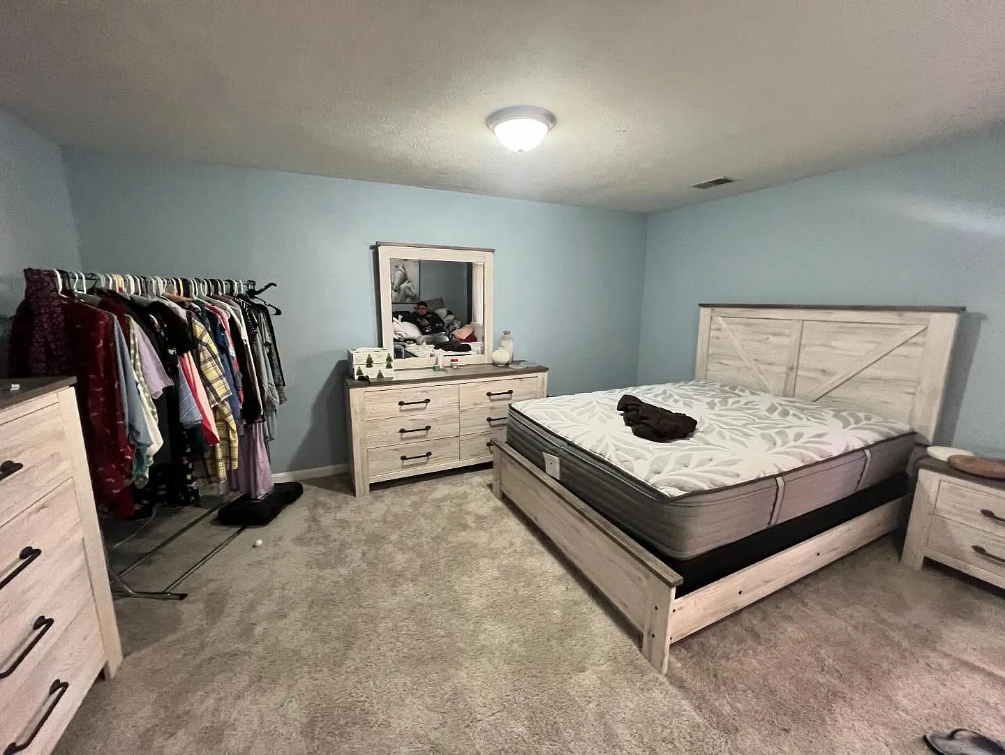1 bed, 1.5 bath, 1200 sqft, $1,350 — Photo 2