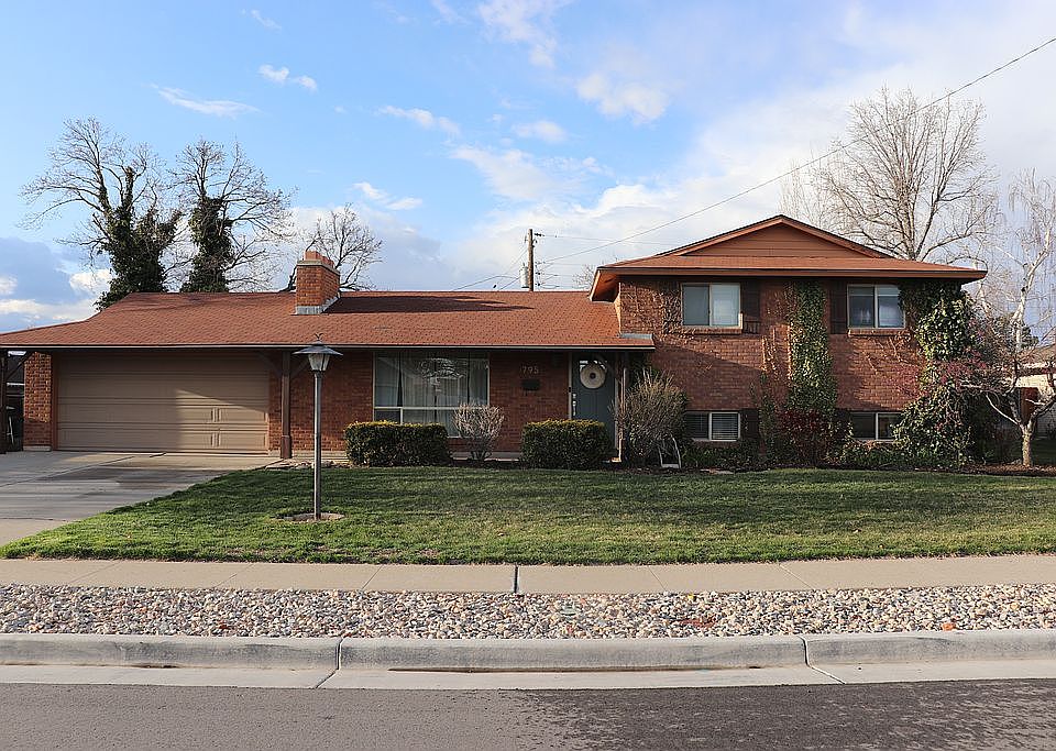 1st image of 795 E Woodshire Cir