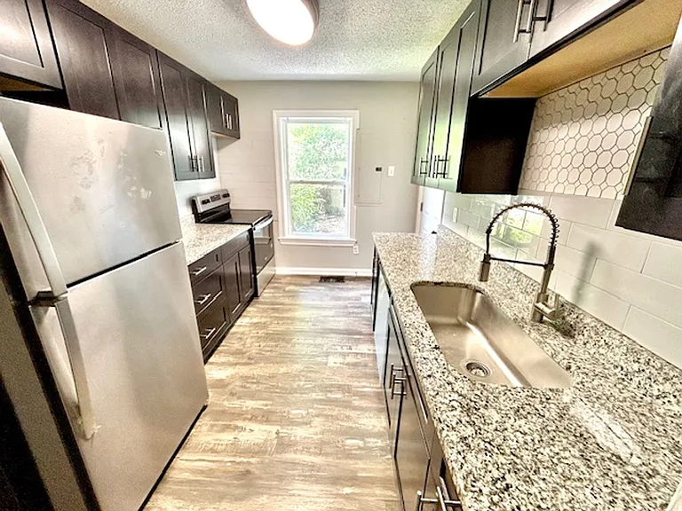 3512 Triana Blvd SW — Photo 4