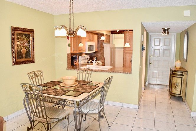 Spacious dining area with open kitchen
