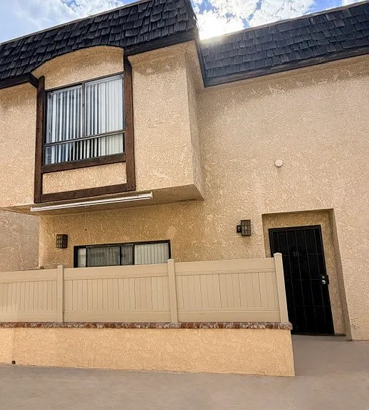 14239 Sherman Way #10 — Photo 1