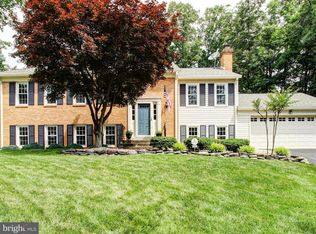 10822 Stanhope Pl, Fairfax, VA 22032