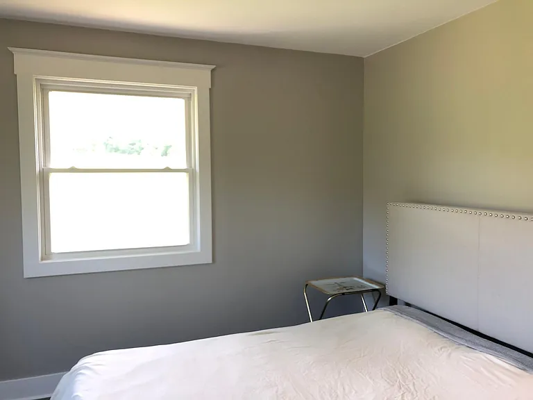 Bedroom #1: Queen bed
