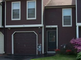 41 Carriage Rd, Clifton Park, NY 12065