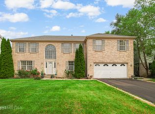 720 Dursey Ln, Des Plaines, IL