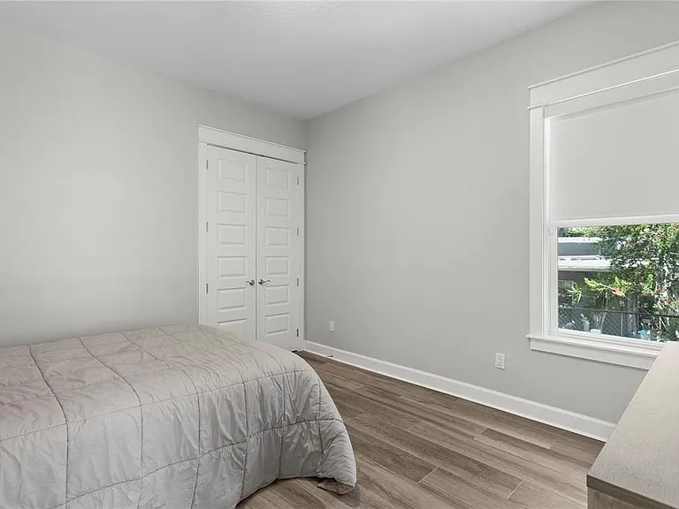 209 S Shore Crest Dr — Photo 31