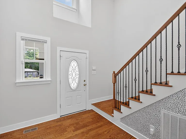 807 Cook Rd — Photo 5