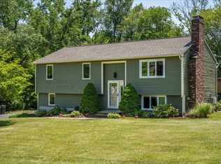 10 Auburn Hill Rd, Auburn, MA 01501