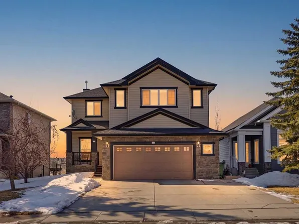 212 NE Springmere Rd, Chestermere, AB T1X 1R3