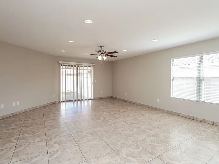 2768 W San Carlos Ln — Photo 3